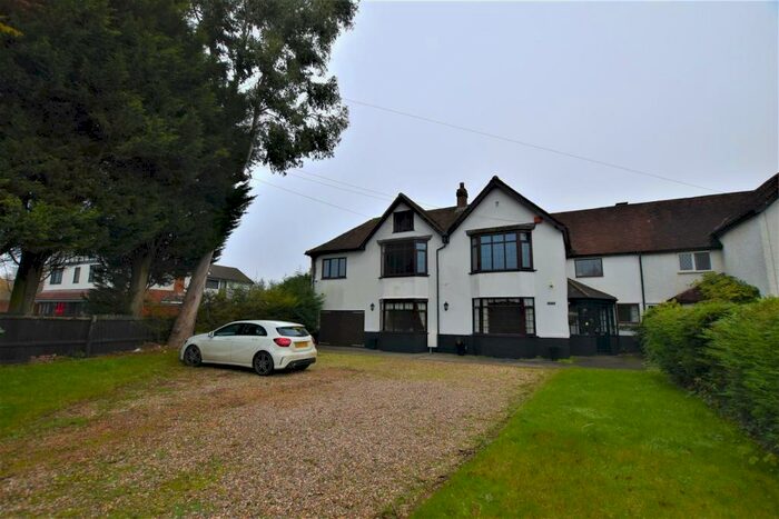 5 Bedroom House To Rent In Alcester Road, Portway, Birmingham, B48