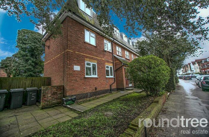 2 Bedroom Apartment To Rent In Alice Court, Finchley Central, N3