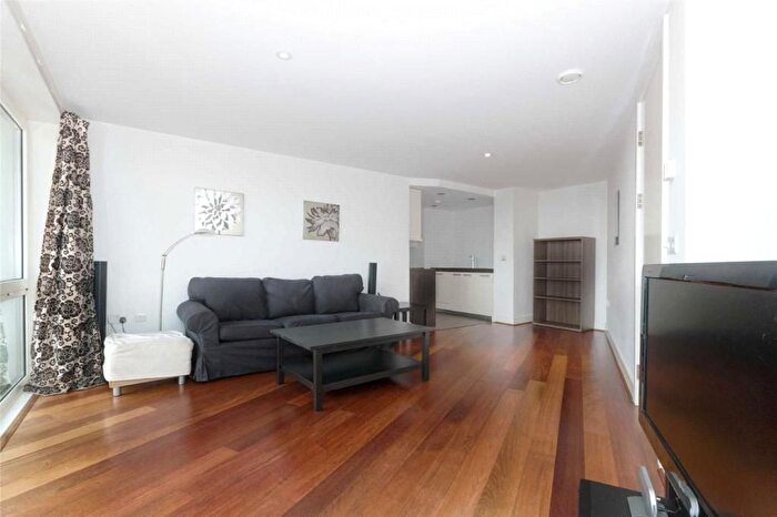 1 Bedroom Flat To Rent In Salamanca Place, Lambeth, London, SE1