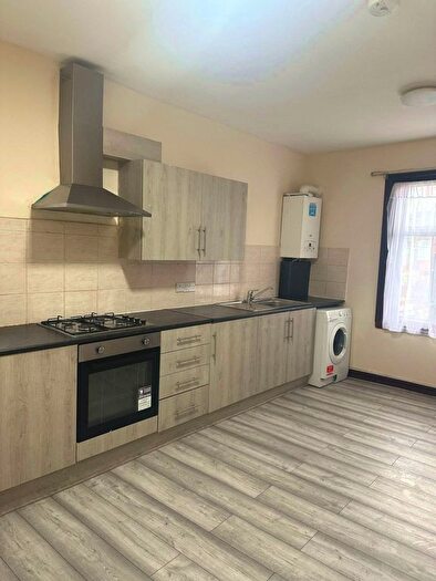 2 Bedroom Flat To Rent In Vale Road, Forest Gate, E7