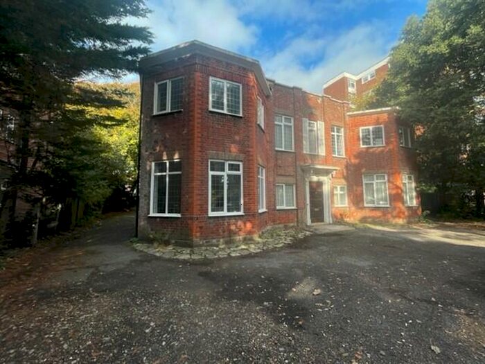 5 Bedroom Apartment To Rent In Grove Road, East Cliff, BH1