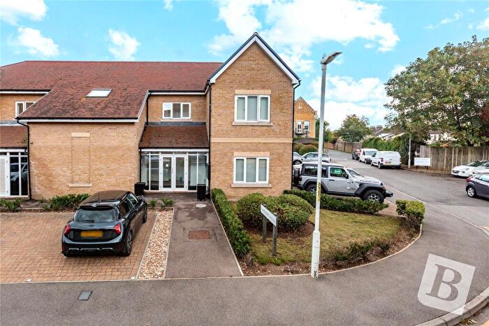2 Bedroom Apartment To Rent In Chapel Drive, Dartford, Kent, DA2