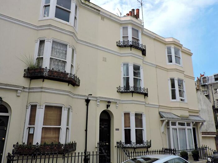 1 Bedroom Flat To Rent In Regency Square, Brighton, BN1