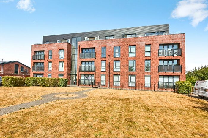 2 Bedroom Flat For Sale In Somerset Close, Derby, DE22