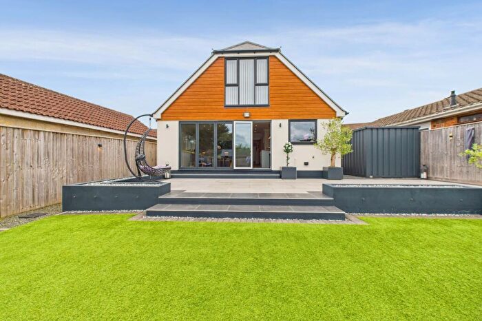4 Bedroom Detached House For Sale In South Road, Corfe Mullen, Wimborne, Dorset, BH21