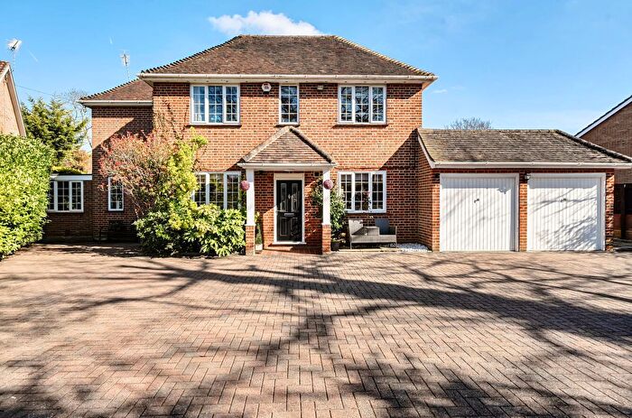 4 Bedroom Detached House For Sale In Jigs Lane South, Warfield, RG42
