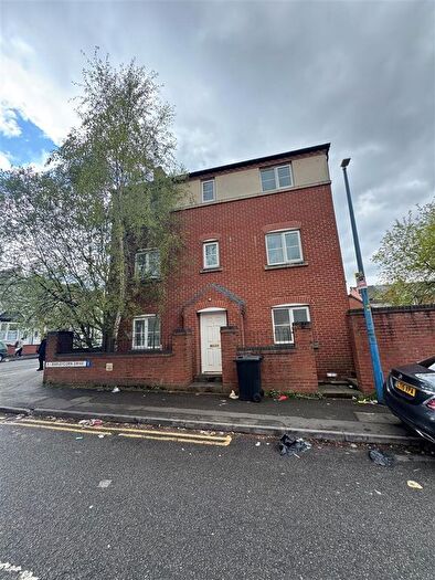 4 Bedroom Town House To Rent In Barleycorn Drive, Birmingham, B16