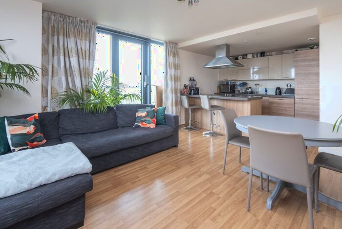 3 Bedroom Flat To Rent In Homerton Road, London, E9