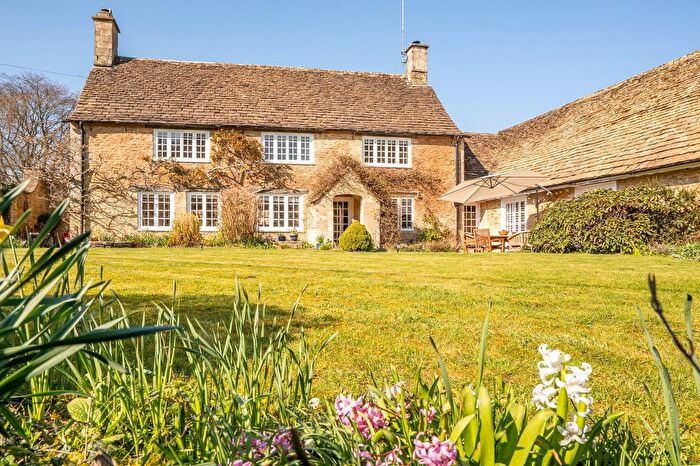 3 Bedroom Detached House For Sale In The Street, Grittleton, SN14