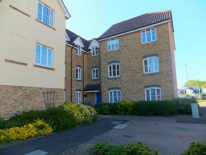 2 Bedroom Flat To Rent In Mercer Close, Aylesford, ME20