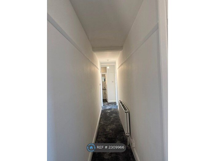 3 Bedroom Flat To Rent In Orchard Court, London, N22