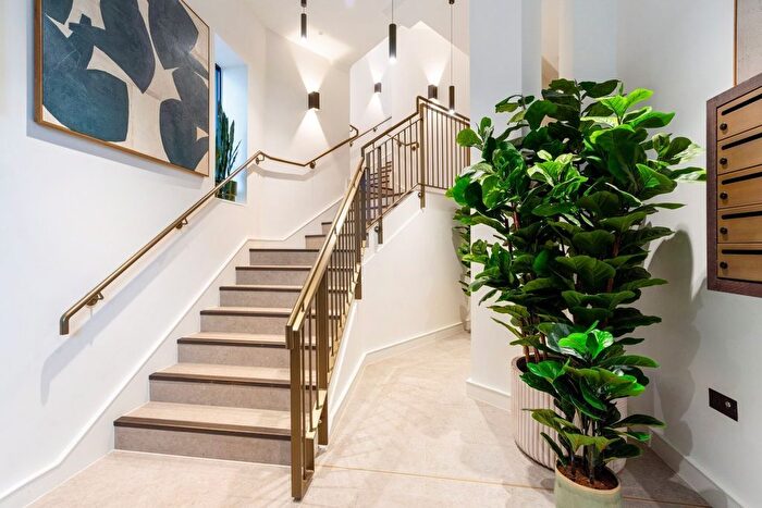 1 Bedroom Flat For Sale In The Pembridge, - Notting Hill Gate, W11