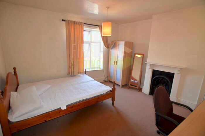 4 Bedroom Terraced House To Rent In Howard Road, Clarendon Park, LE2