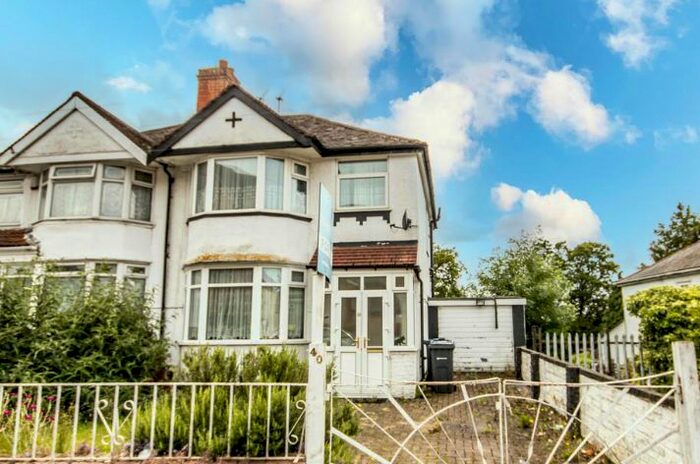 4 Bedroom Semi-Detached House To Rent In Hunton Hill, Birmingham, B23