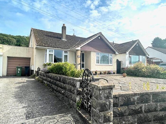 3 Bedroom Link Detached House For Sale In Walnut Close, Weston-Super-Mare, BS24