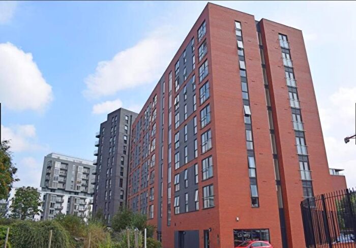 3 Bedroom Flat To Rent In Riley Building, Lowry Wharf, Salford, M5