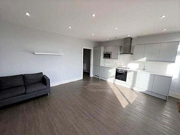 1 Bedroom Maisonette To Rent In Acre Lane, London, SW2