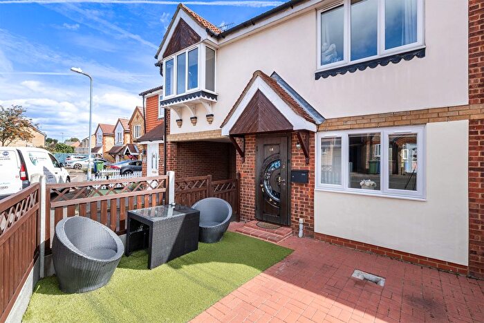 2 Bedroom Terraced House For Sale In St. Michaels Close, Aveley, South Ockendon, RM15