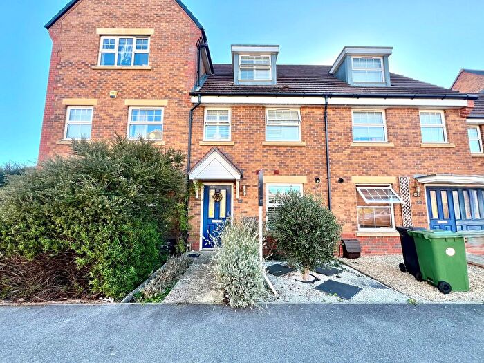3 Bedroom Town House For Sale In Greenwood Way, Didcot, OX11