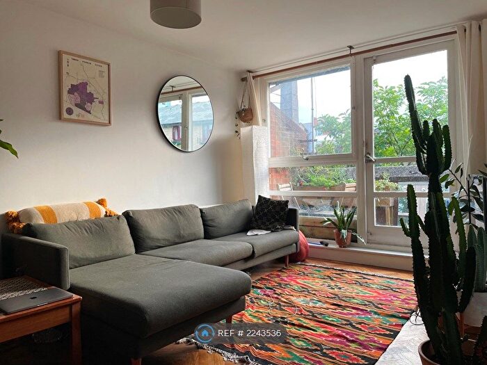 2 Bedroom Maisonette To Rent In Don Phelan Close, London, SE5