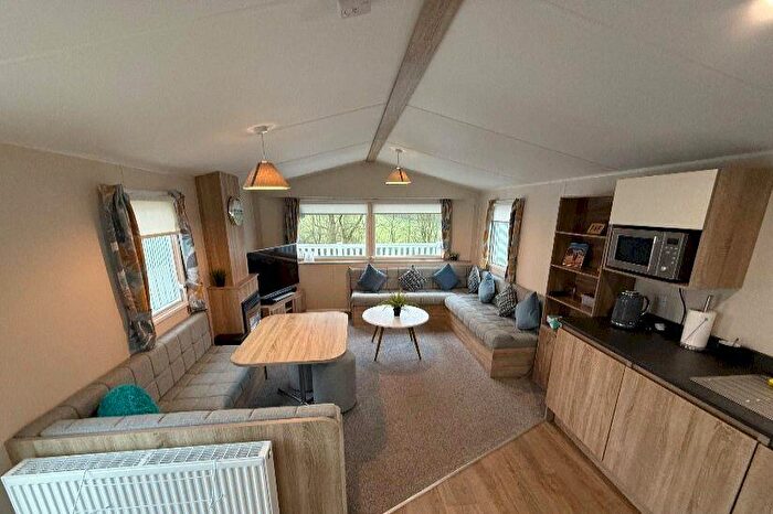 2 Bedroom Caravan For Sale In Viewfield Manor, Torranyard, Kilwinning, North Ayrshire, KA13