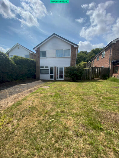4 Bedroom Detached House To Rent In Hawkhurst Drive, Nottingham, NG8
