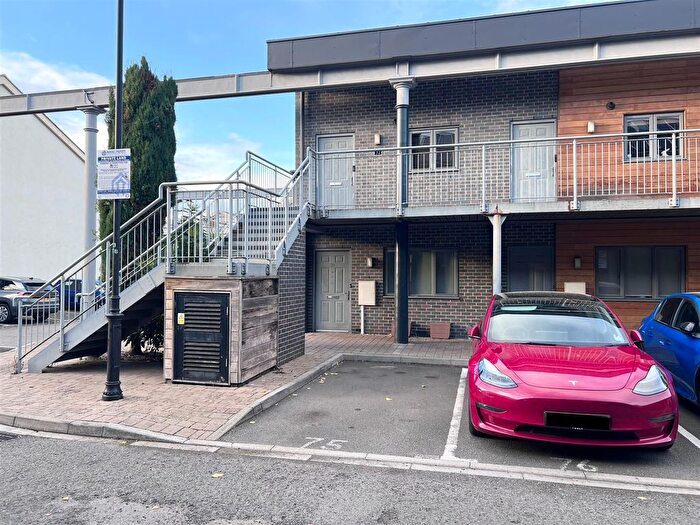 2 Bedroom Property For Sale In Wolverton Park Road, Wolverton, Milton Keynes, MK12