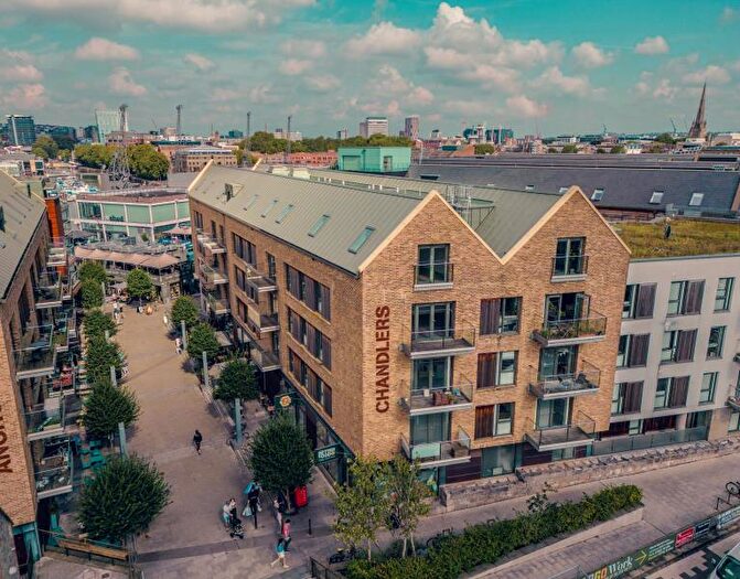 2 Bedroom Apartment To Rent In Chandlers House - Wapping Wharf, BS1