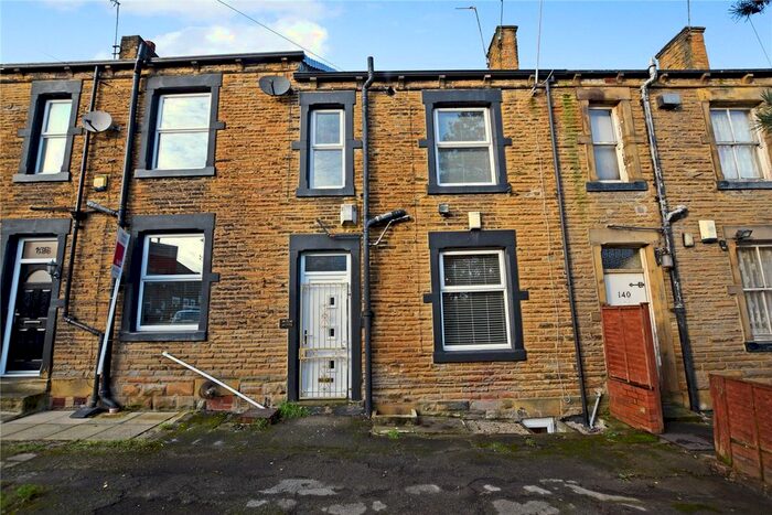 1 Bedroom Town House To Rent In Peel Street, Morley, Leeds, West Yorkshire, LS27
