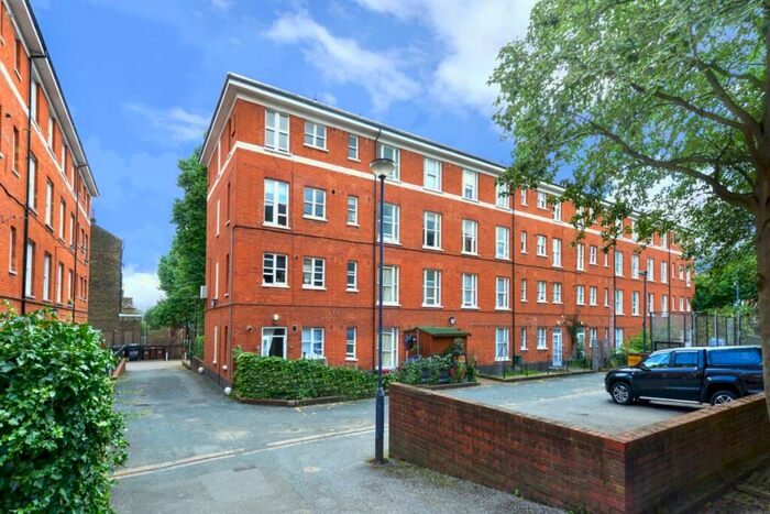 1 Bedroom Apartment To Rent In Highbury Grange, Highbury, London, N5