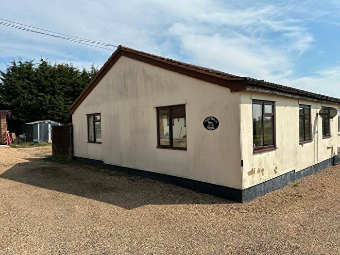 2 Bedroom Semi-Detached Bungalow For Sale In Nuffield Farm, Flaunden Lane, HP3