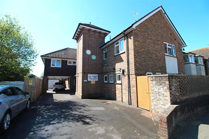 Flat To Rent In Richmond Road, Worthing, BN11
