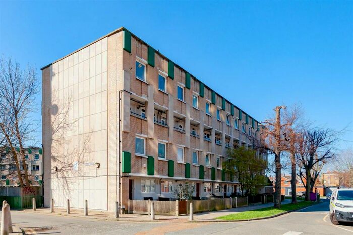 3 Bedroom Flat To Rent In Mace Street, London, E2