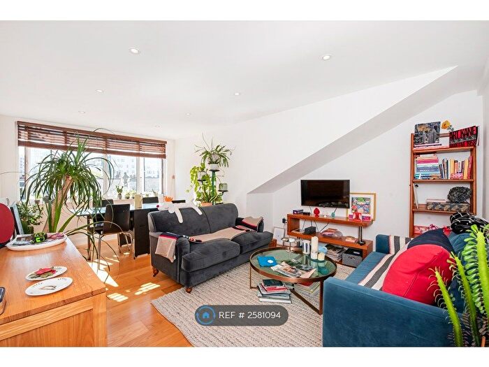 2 Bedroom Flat To Rent In Queens Park, London, NW6