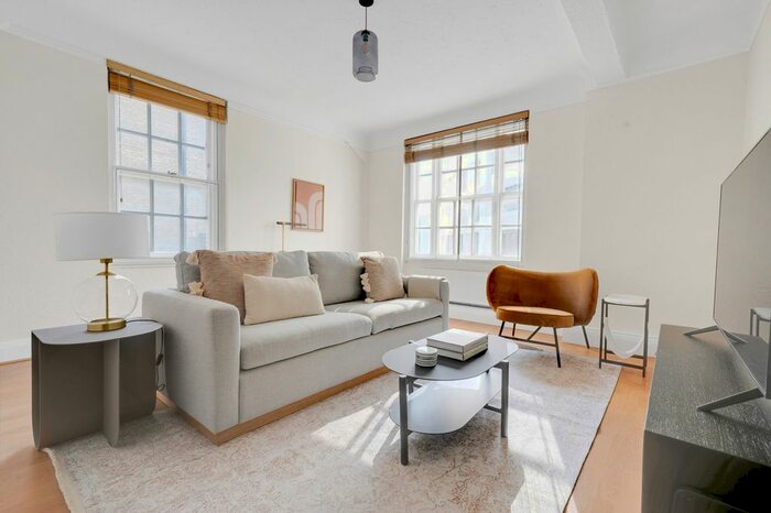 3 Bedroom Flat To Rent In Marylebone, London, W1H