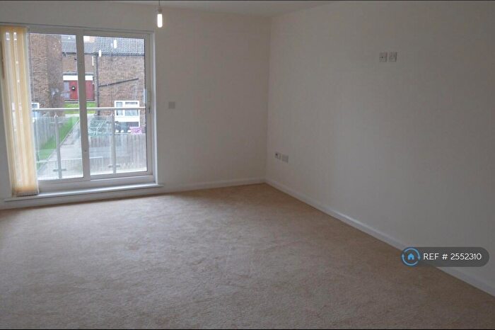 1 Bedroom Flat To Rent In High View Court, Luton, LU2