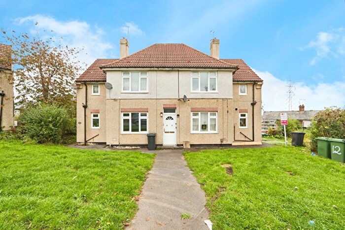 1 Bedroom Flat For Sale In Wyther Park Close, Leeds, LS12