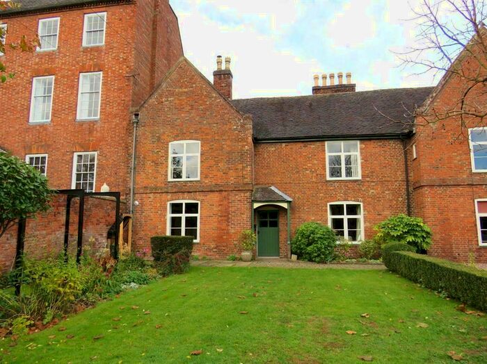 2 Bedroom House To Rent In Bond End, Yoxall, Burton-On-Trent, DE13