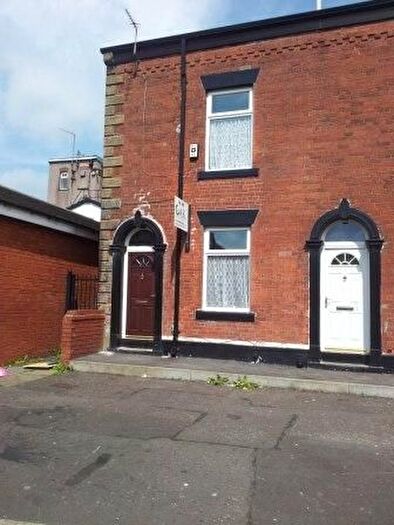 3 Bedroom End Of Terrace House To Rent In Boundary Street, Rochdale, OL11