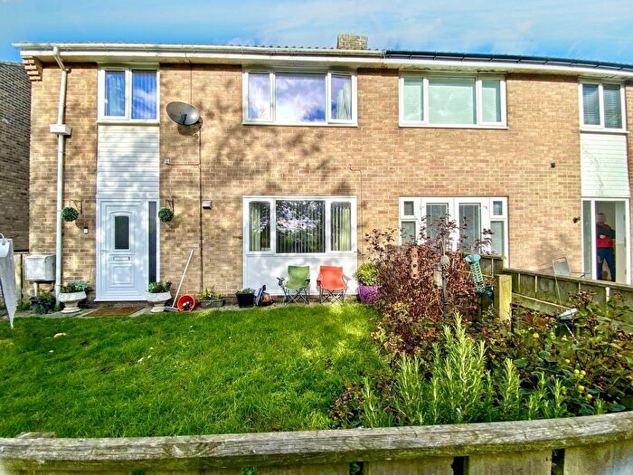 3 Bedroom Semi Detached House For Sale In Hillcrest Place, Hesleden, Hartlepool, TS27