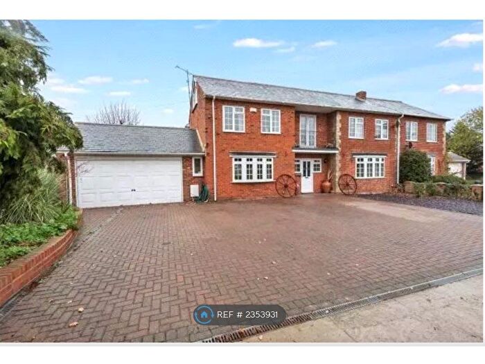5 Bedroom Semi-Detached House To Rent In Brockhill Farm Cottages, Warfield, Bracknell, RG42