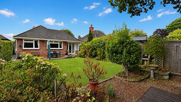 2 Bedroom Detached Bungalow For Sale In Rother Close, Petersfield, Hampshire, GU31