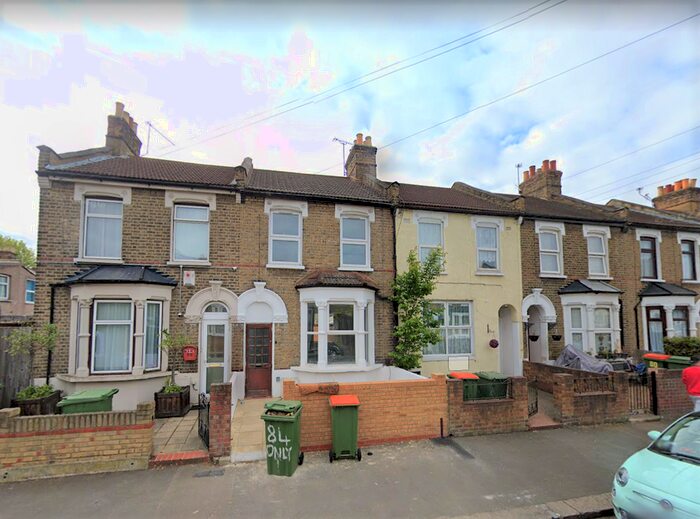 3 Bedroom Terraced House To Rent In Upperton Rd W, London, E13
