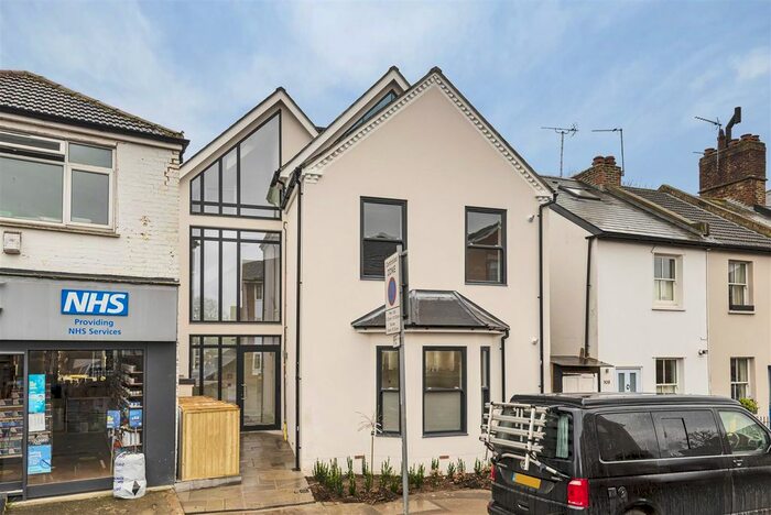 1 Bedroom Flat To Rent In Canbury Park Road, Kingston Upon Thames, KT2