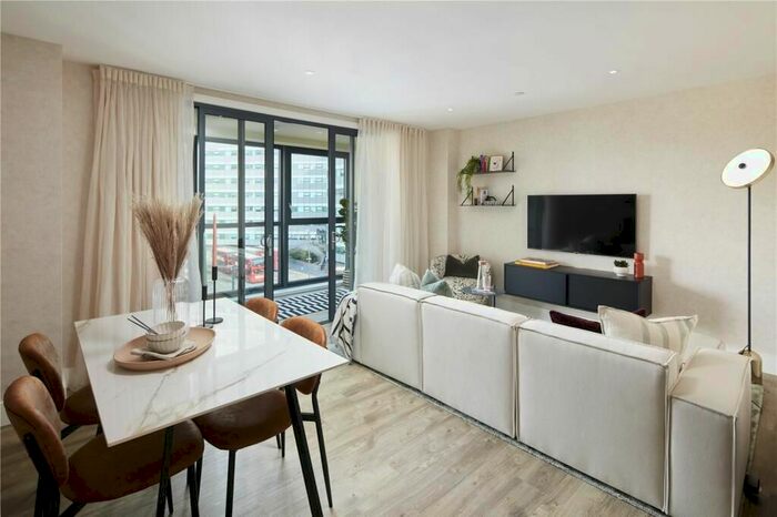 2 Bedroom Flat For Sale In London, CR0