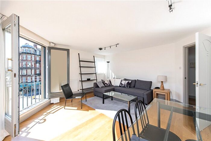 2 Bedroom Flat To Rent In Artesian Road, Bayswater, London, W2