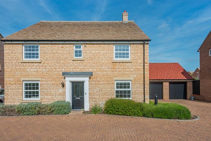5 Bedroom Detached House For Sale In Sissons Close, Barnack, Stamford, PE9