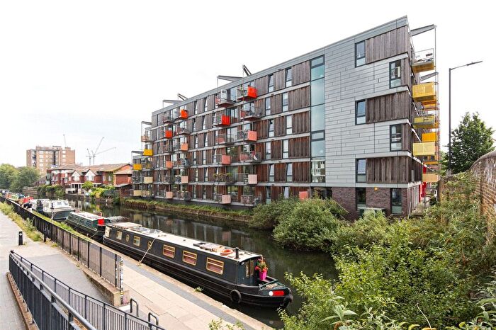 2 Bedroom Flat For Sale In Queensbridge Road, Adelaide Wharf, E2