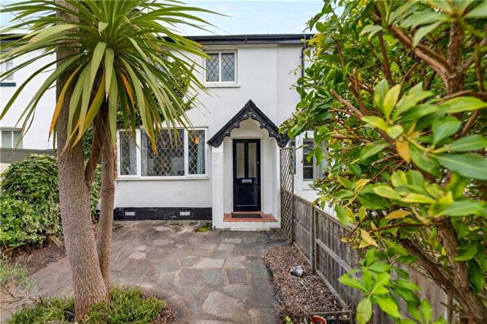 2 Bedroom Terraced House To Rent In Victoria Cottages, Kew, Richmond, TW9