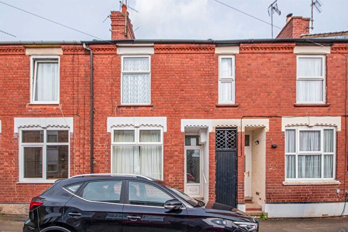 3 Bedroom Terraced House For Sale In Fuller Street, Kettering, NN16